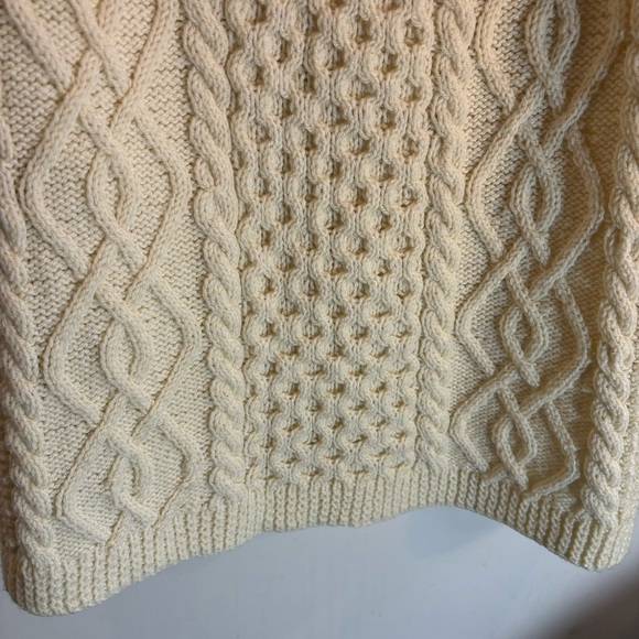 FISHERMAN CABLE KNIT Sz L Cardigan Handmade Contrasting Button Wool Blend Chunky - Picture 6 of 7